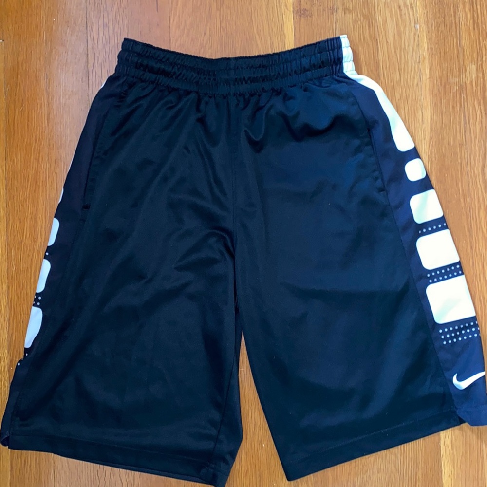 Men’s Nike Dri-FIT Elite Stripe Shorts